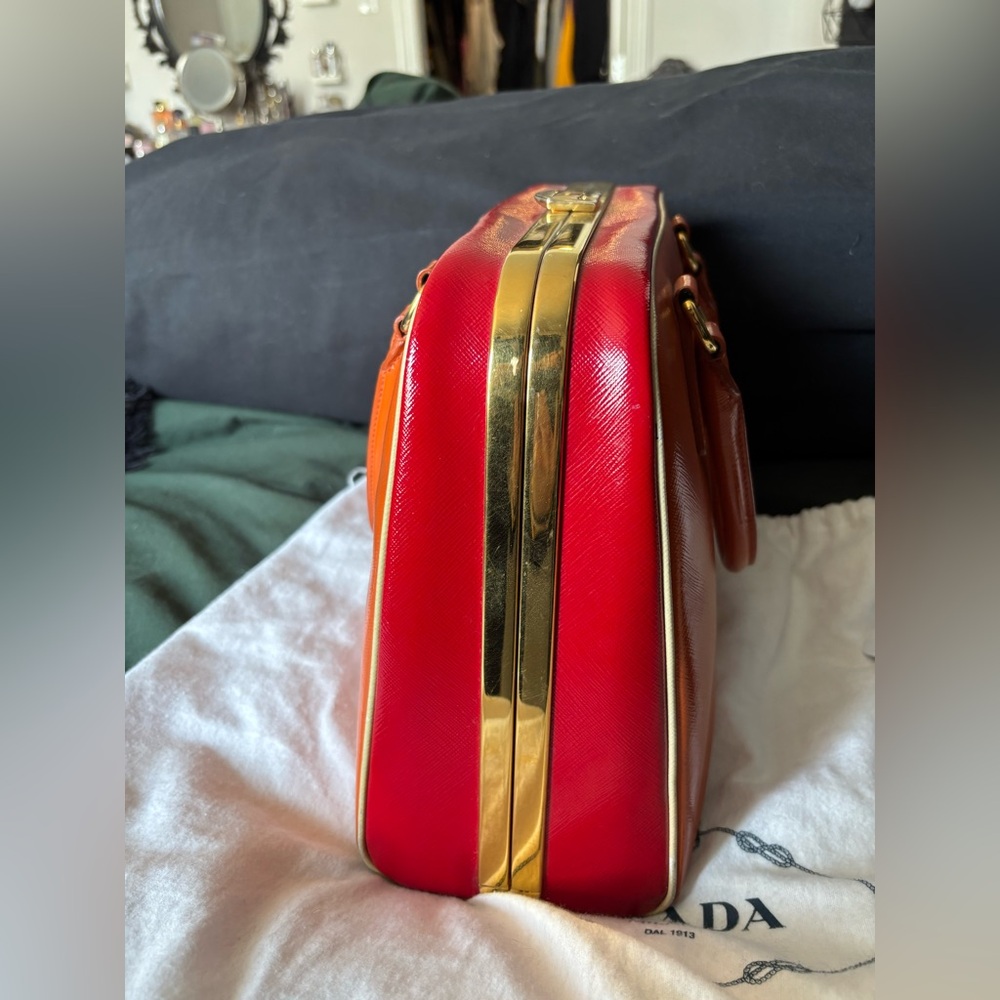 PRADA | RARE Limited Edition Papaya and Rosso Saffiano Vernice Pyramid Frame Bag - Picture 6 of 16